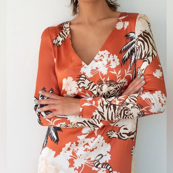 NWT Las Sureñas Women’s Long Orange Floral Tiger Print Dress Medium 100% Silk - Picture 13 of 14